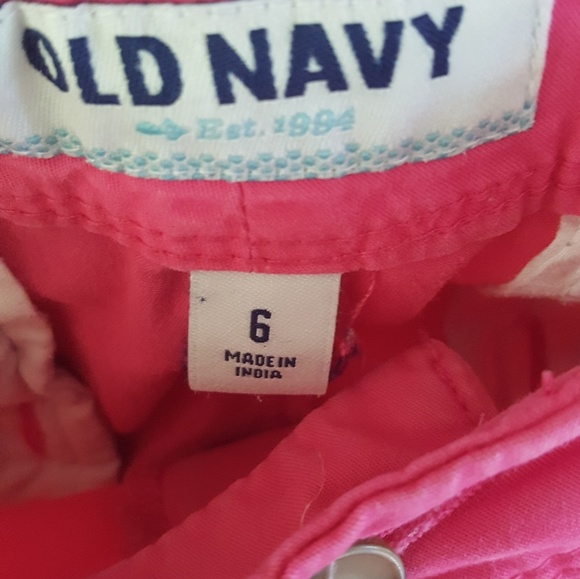 Like new, hot pink old navy shorts - Picture 2 of 3